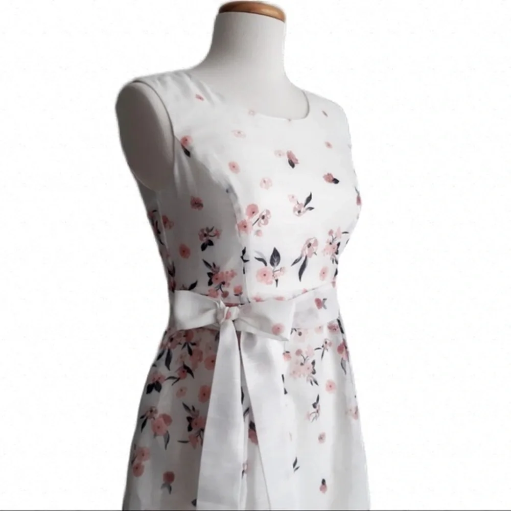 RETRO. VERO MODA Vintage Formal Dress. White & Pink Floral Print. Fit & Flared - Picture 3 of 9